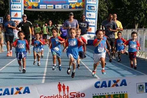 Prova mirim será no dia 29/01 no CEFAN. Uma semana antes, no dia 20, é a vez da corrida de São Sebastião CAIXA receber mais de cinco mil atletas no Aterro do Flamengo. Eventos em homenagem ao padroeiro da cidade abrem o calendário carioca oficial de eventos esportivos / Foto: Divulgação Prova mirim será no dia 29/01 no CEFAN. Uma semana antes, no dia 20, é a vez da corrida de São Sebastião CAIXA receber mais de cinco mil atletas no Aterro do Flamengo. Eventos em homenagem ao padroeiro da cidade abrem o calendário carioca oficial de eventos esportivos / Foto: Divulgação